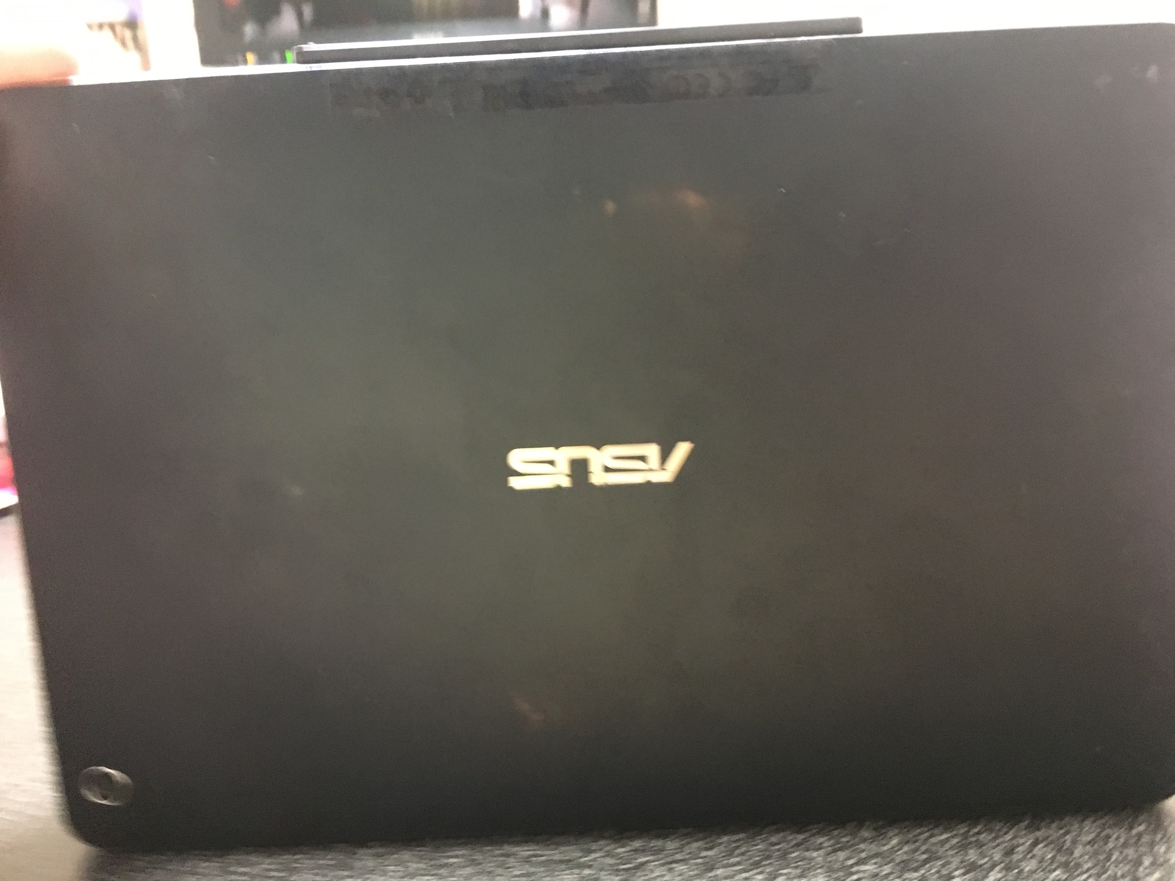ASUSの2-in-1パソコンを買って時間を節約!