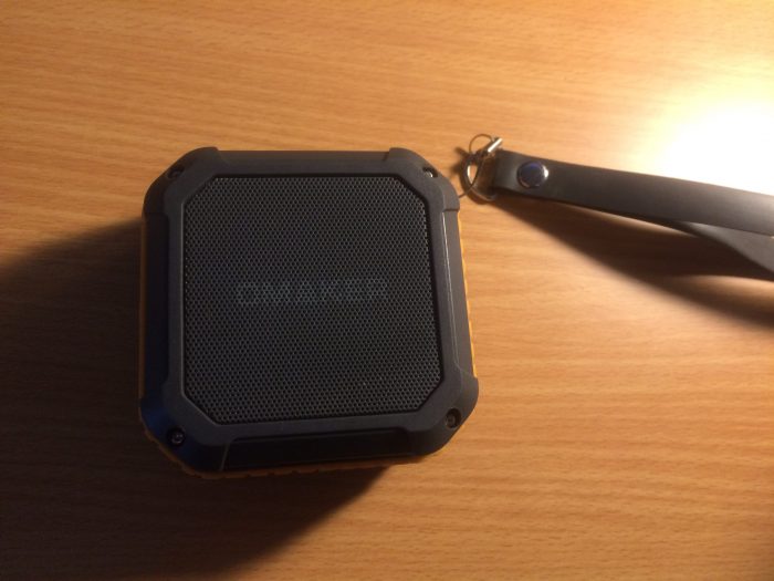 【OMAKER-M4レビュー】Bluetoothスピーカーの無骨な優等生!