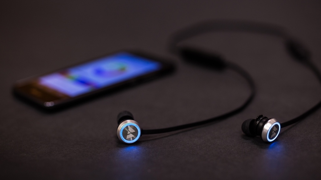 カラーカスタマイズ機能を持ったワイヤレスBluetoothイヤホン「Beam(ビーム)」がカッコいい