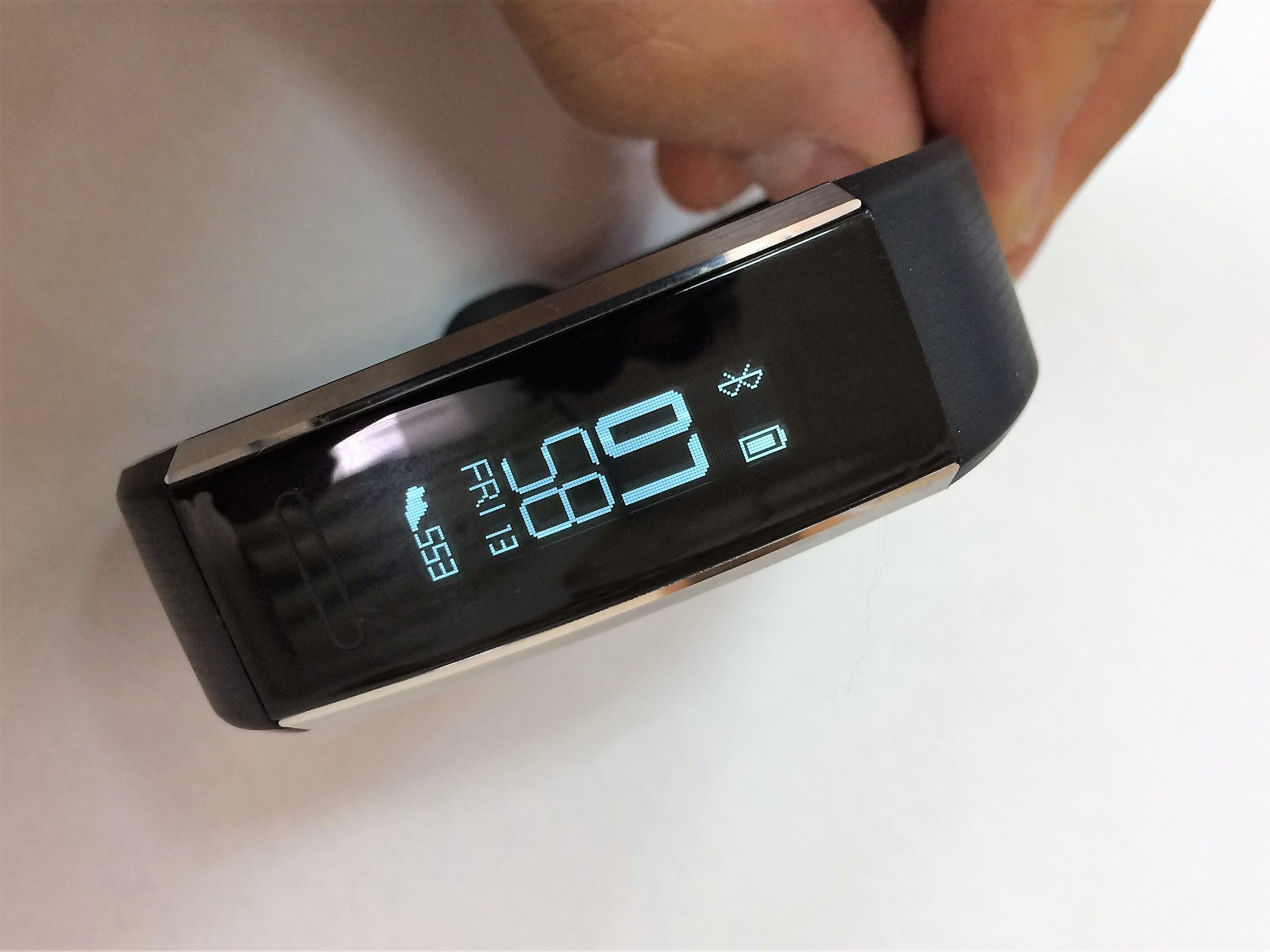 【HUAWEI Band 2レビュー】 2か月使ってみて分かったコスパの良さ