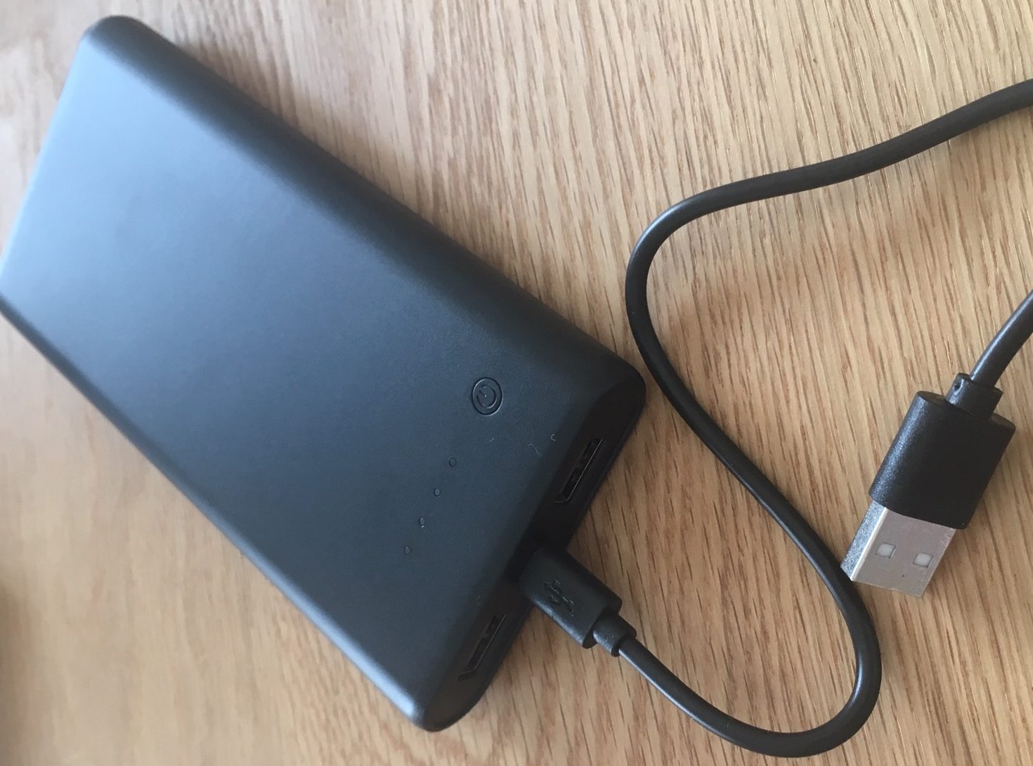 24800mahモバイルバッテリーーを購入!容量重視な方におすすめです!
