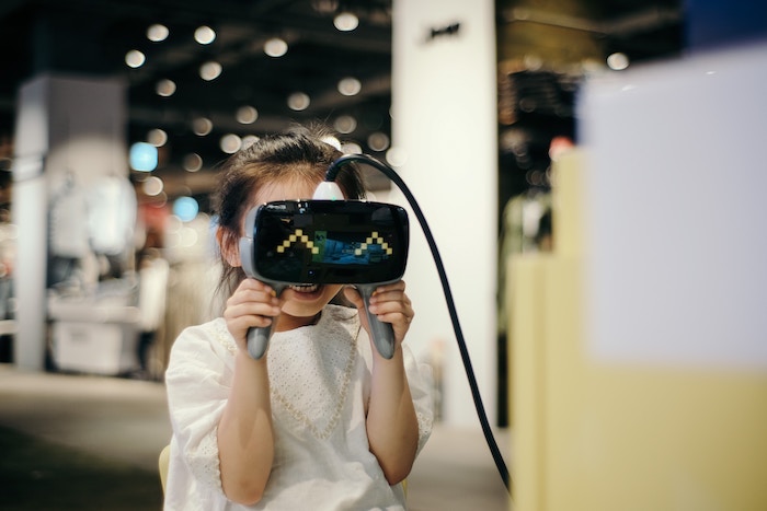 VRゴーグルって何?その使い方とおすすめモデル・自作方法も紹介!